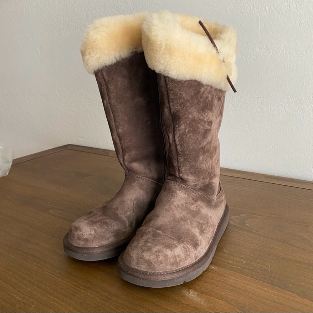 UGG Brown Suede Leather Shearling Lined Boots